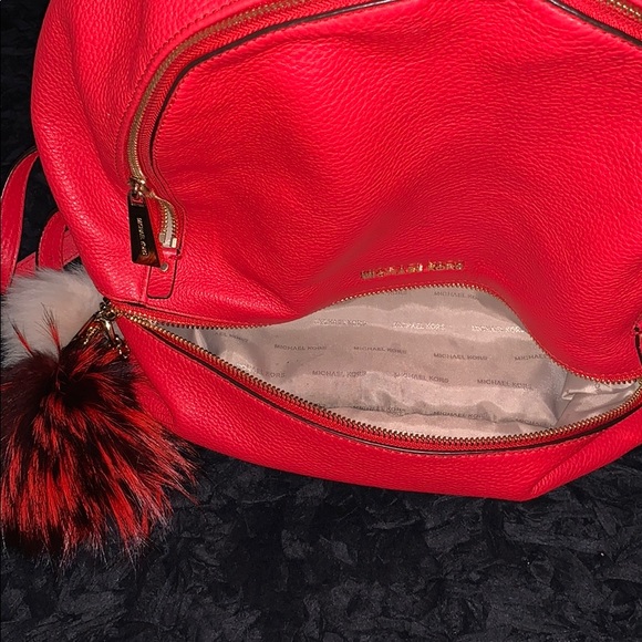 ✅ STILL AVAILABLE Michael Kors backpack - Picture 4 of 7